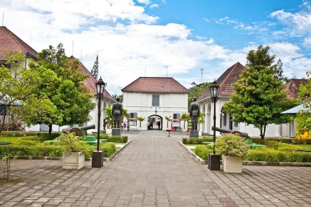 Artotel Suites Bianti Yogyakarta Extérieur photo
