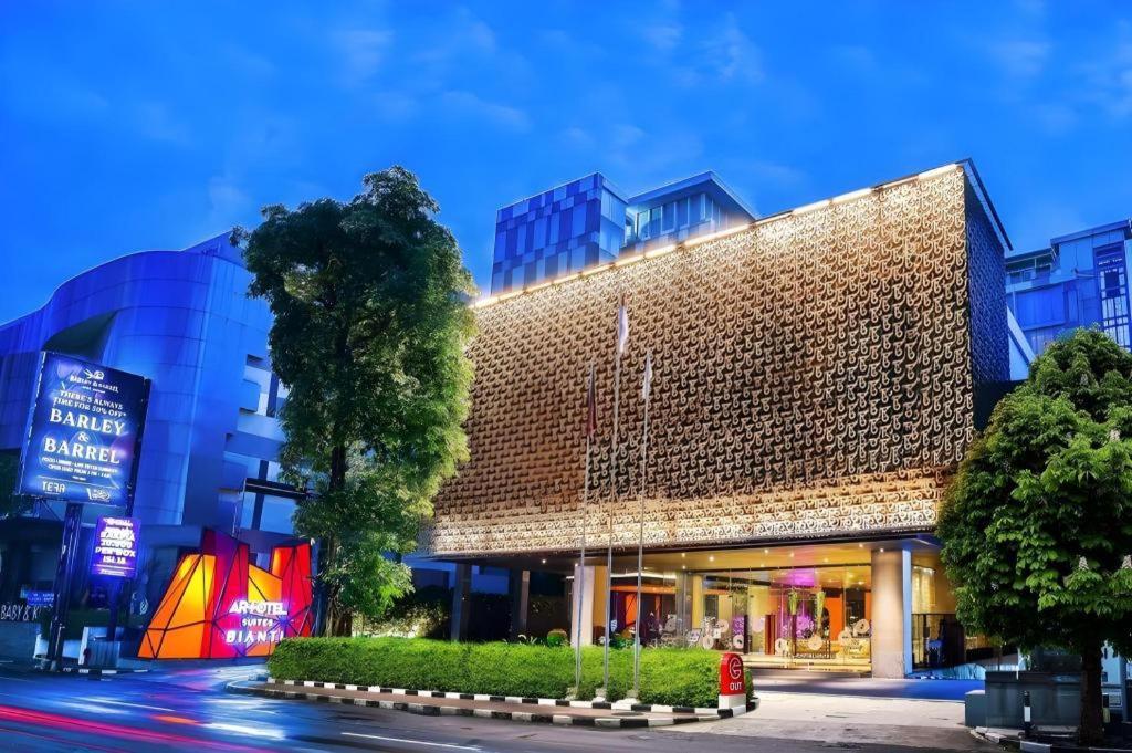 Artotel Suites Bianti Yogyakarta Extérieur photo