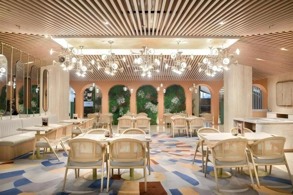 Artotel Suites Bianti Yogyakarta Extérieur photo