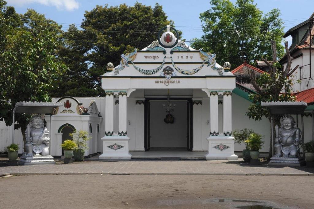 Artotel Suites Bianti Yogyakarta Extérieur photo